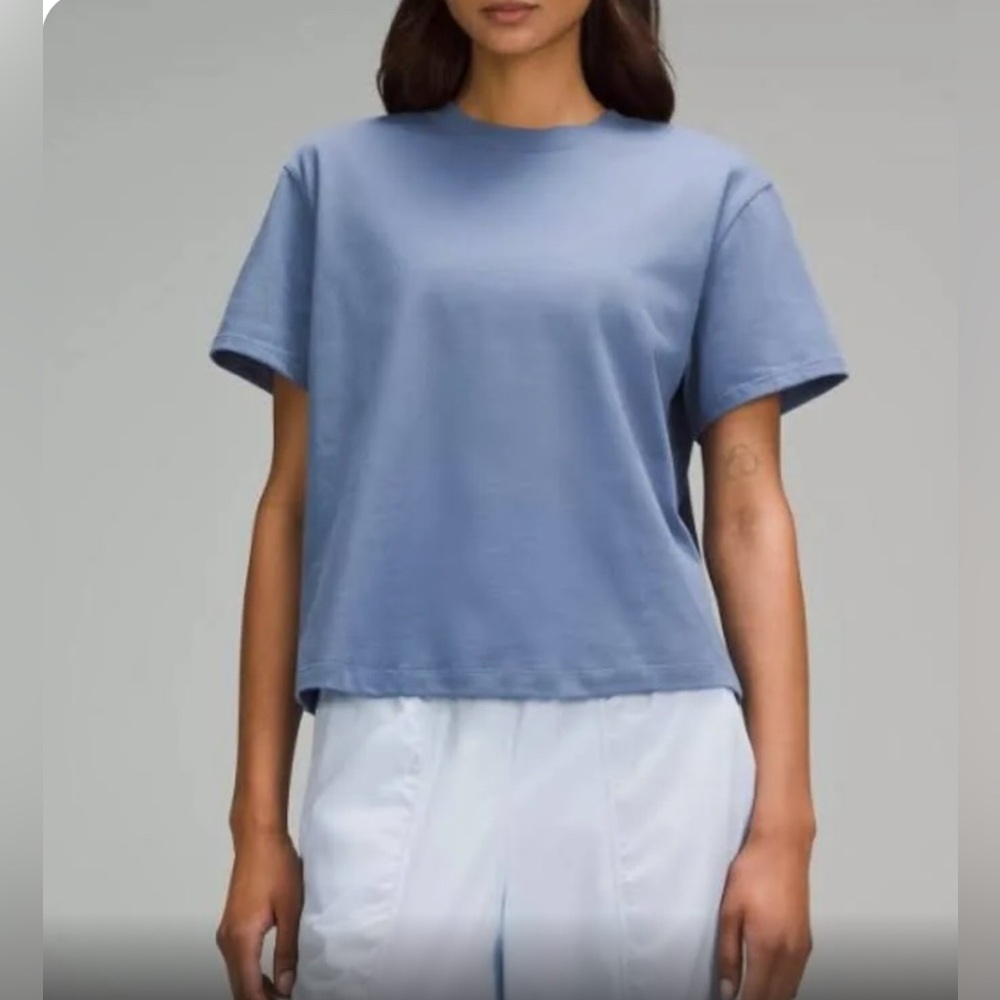 Lululemon Relaxed fit cotton jersey in Oasis blue color